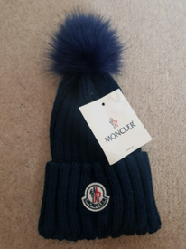prada bobble hat